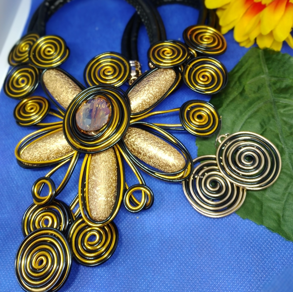 Necklace and earrings set